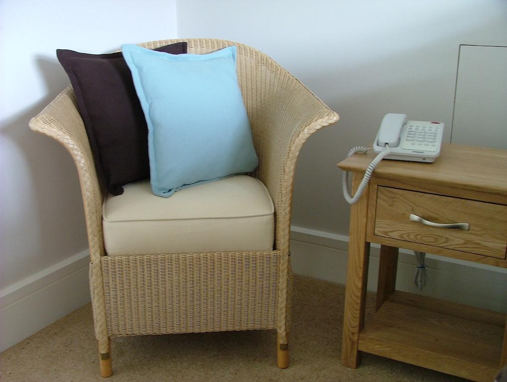 Mead Lodge B&B Corsham Rum bild