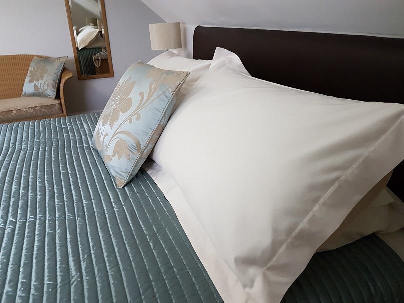 Mead Lodge B&B Corsham Rum bild